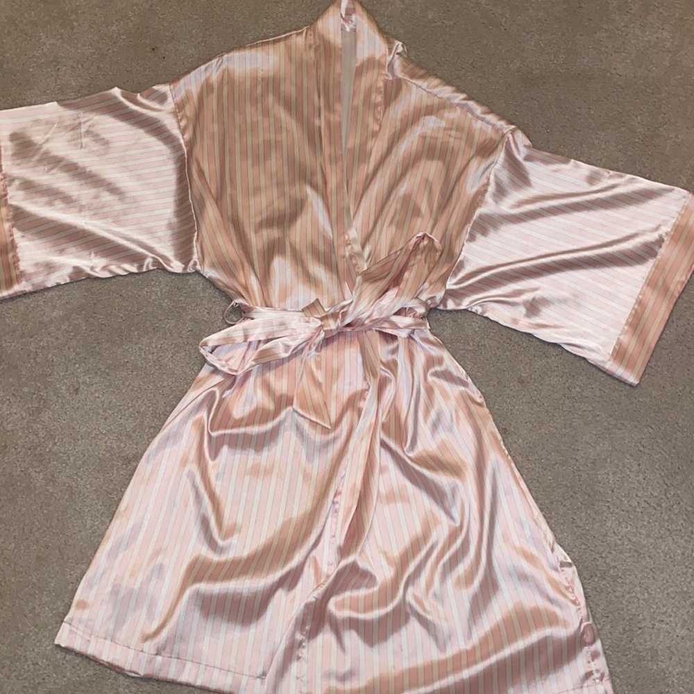 VICTORIA SECRET SILK PINK/WHITE STRIPE ROBE